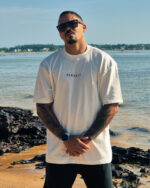 Oversized branca/estampa preta Resgate